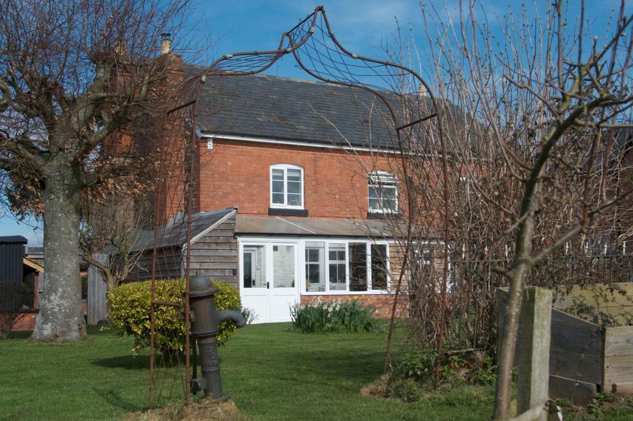 The Old Farm House Hereford Exterior photo